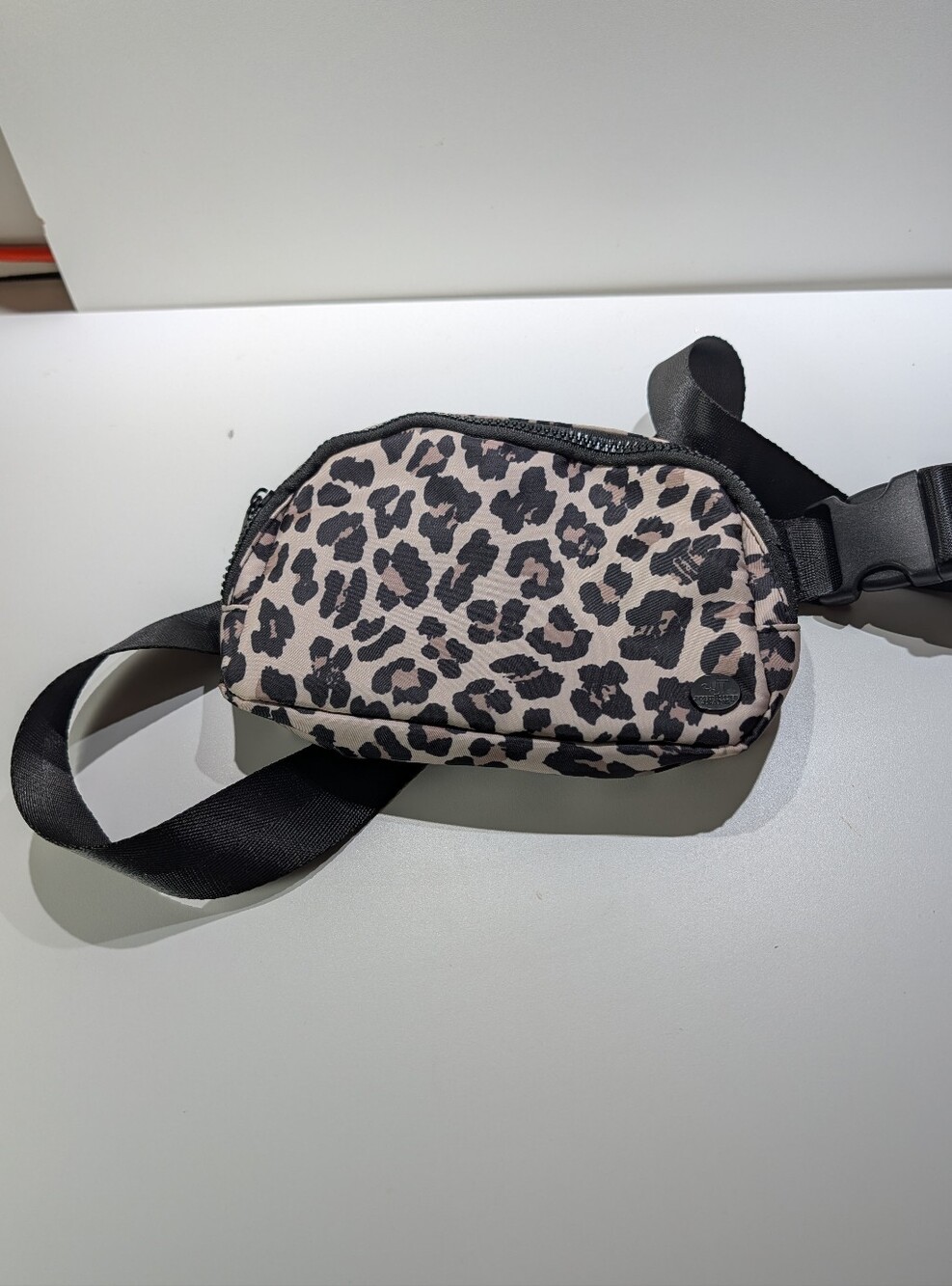 Johnnie's jeans bag leopard print
